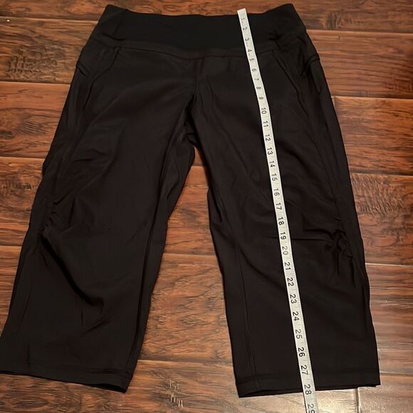 Lululemon Gray Cropped Athletic Pants - Picture 5 of 12